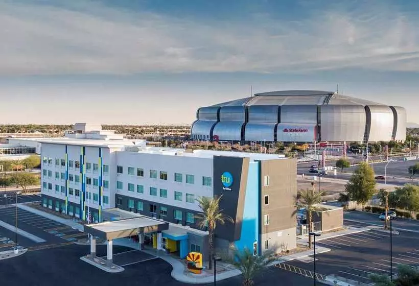 هتل Tru By Hilton Phoenix Glendale Westgate, Az