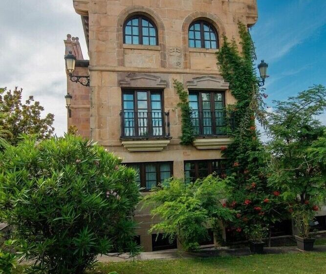 Apartamentos Costa Esmeralda