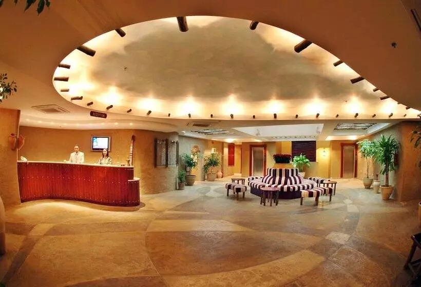 هتل Al Liwan Suites