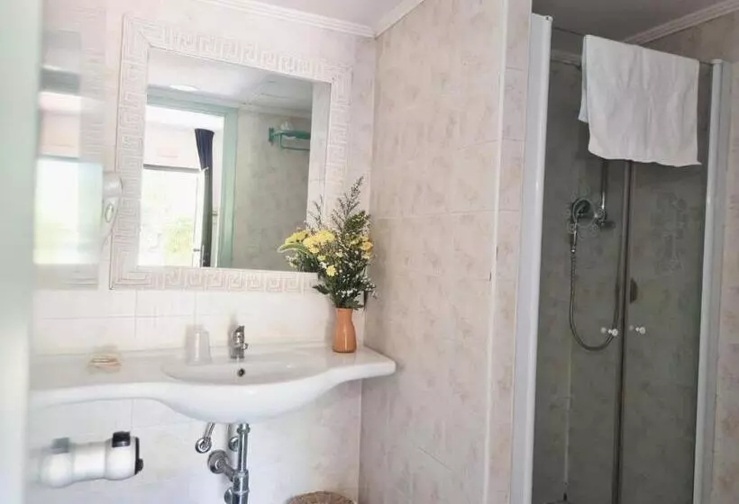 Отель Club Baia Dei Gigli