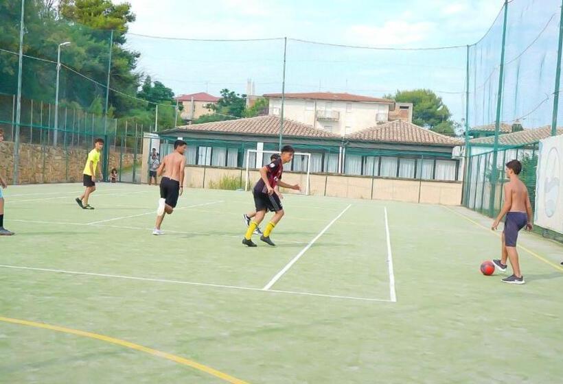 هتل Club Baia Dei Gigli