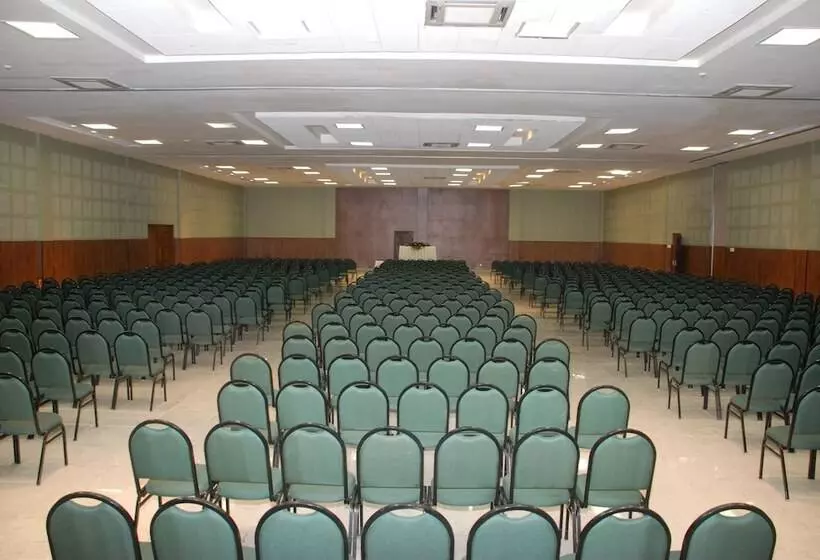 Gran Hotel Stella Maris Urban Resort & Conventions