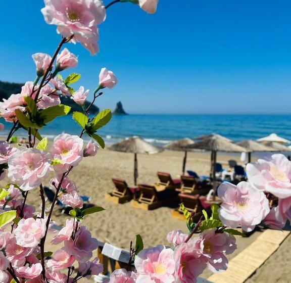 فندق Romantic Palace Beach Apartments