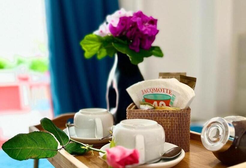 فندق Romantic Palace Beach Apartments