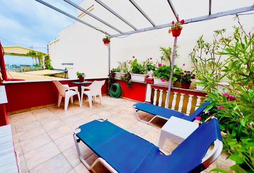 فندق Romantic Palace Beach Apartments