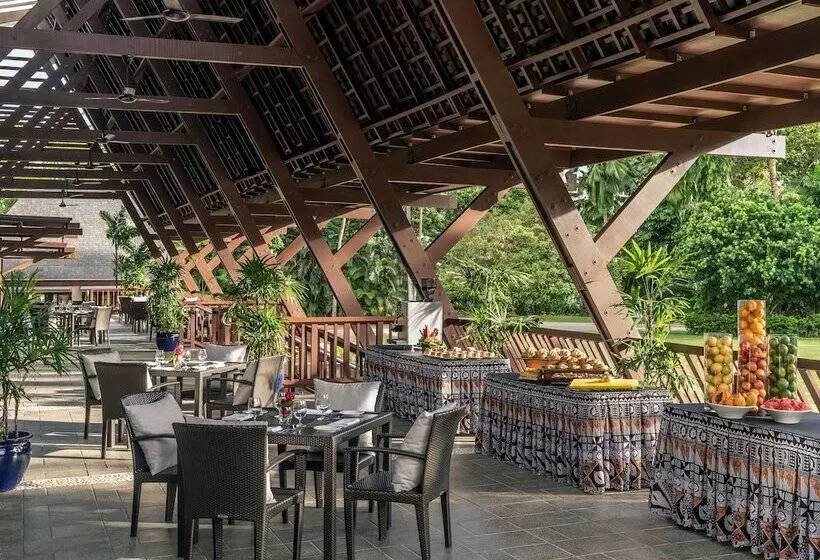 منتجع Shangri La Yanuca Island, Fiji