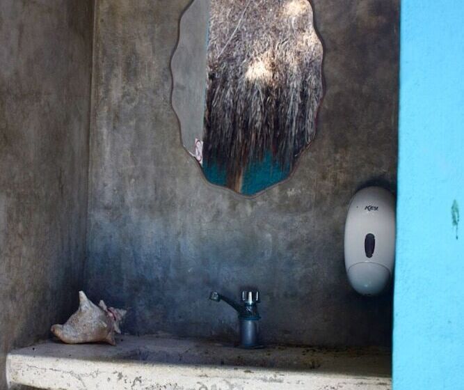 تختخواب و صبحانه Hostal La Malinche   Hostel