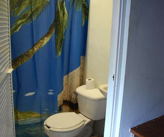 تختخواب و صبحانه Hostal La Malinche   Hostel