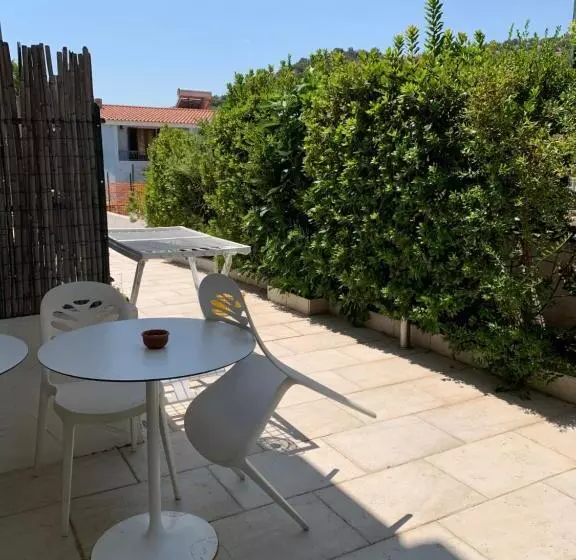 پانسیون B&b Petite Maison