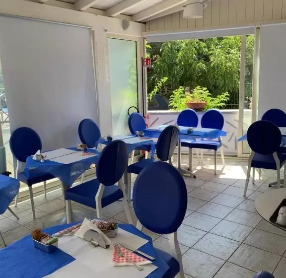 پانسیون B&b Petite Maison