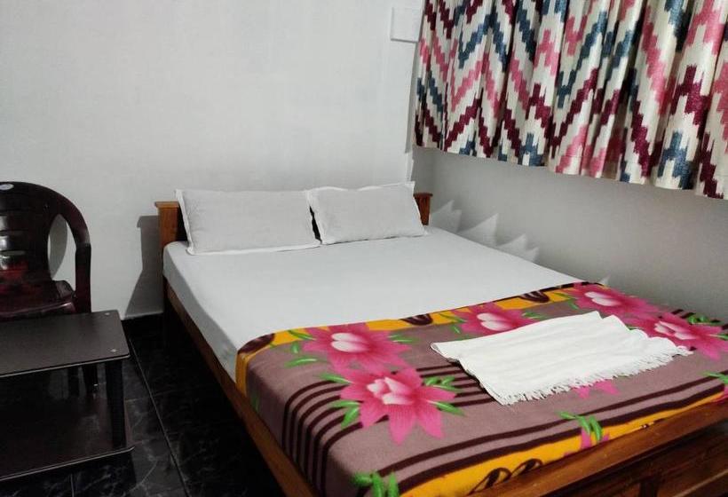 בית מלון כפרי Spot On Layali Tourist Home