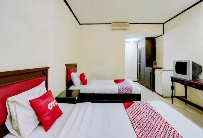 Hotel Lumajang Redpartner