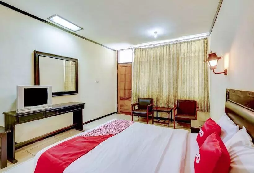 Hotel Lumajang Redpartner