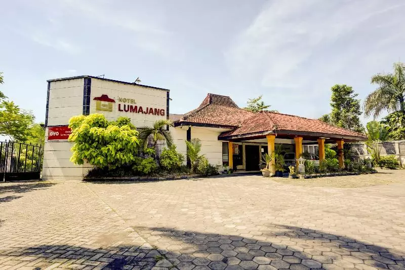 Hotel Lumajang Redpartner