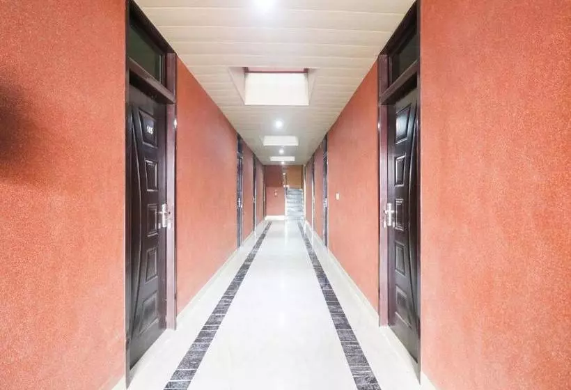 ホテル Oyo 78080 Dc Guest House