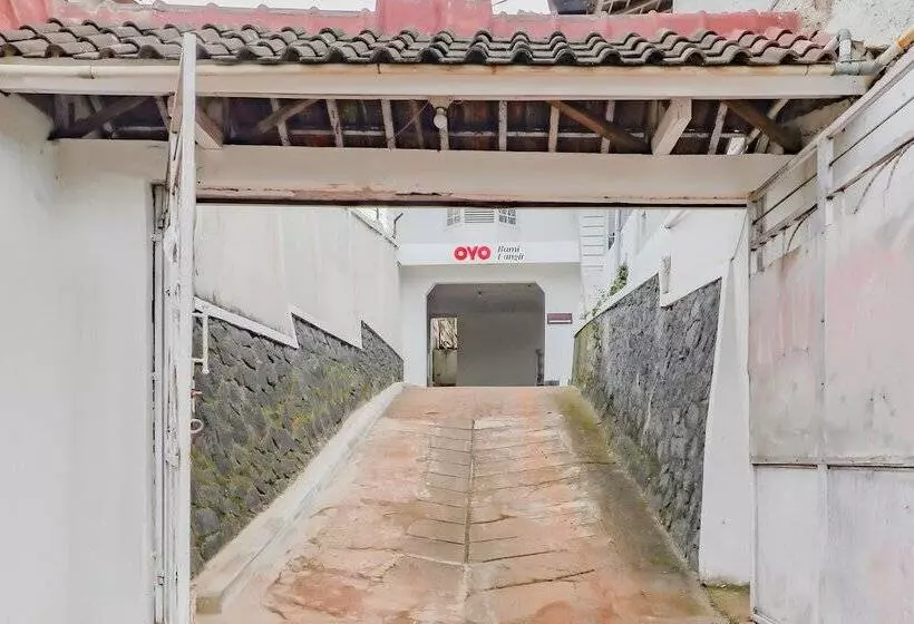 Hotel Oyo 90223 Bumi Langit