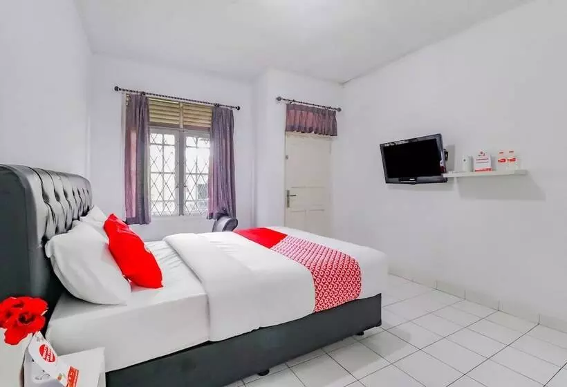 Hotel Oyo 90223 Bumi Langit