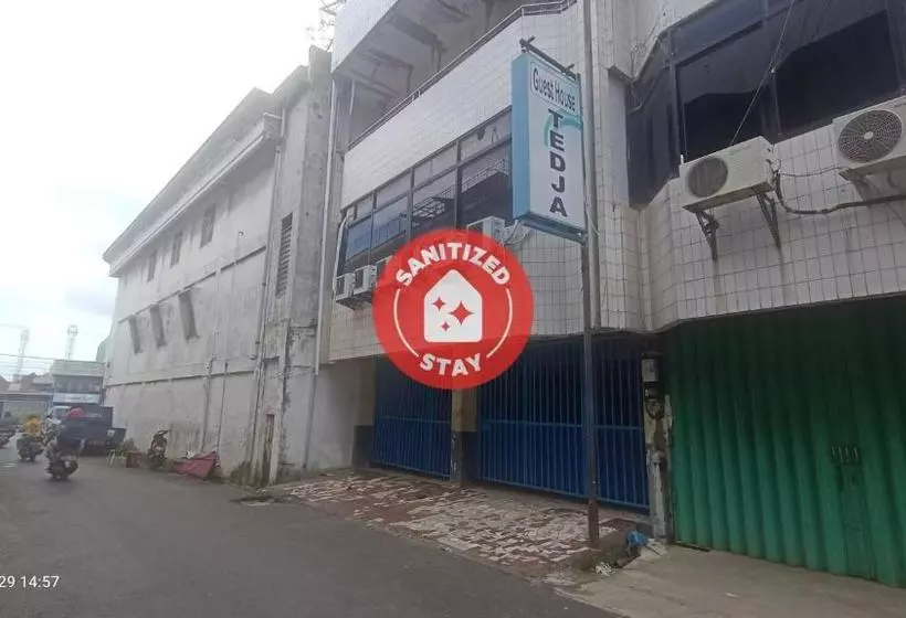 ホテル Oyo 90264 Tedja Guest House