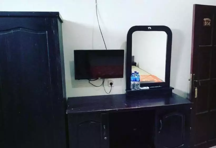 ホテル Oyo 90264 Tedja Guest House