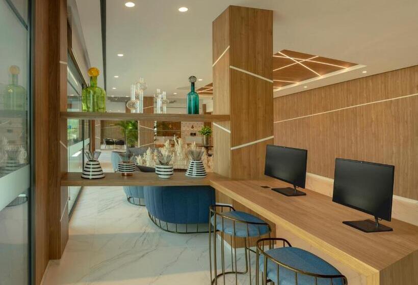 Aj Gran Alacant by SH Hoteles