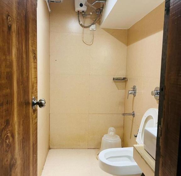 Byaris International By Bizzgrow Hotels