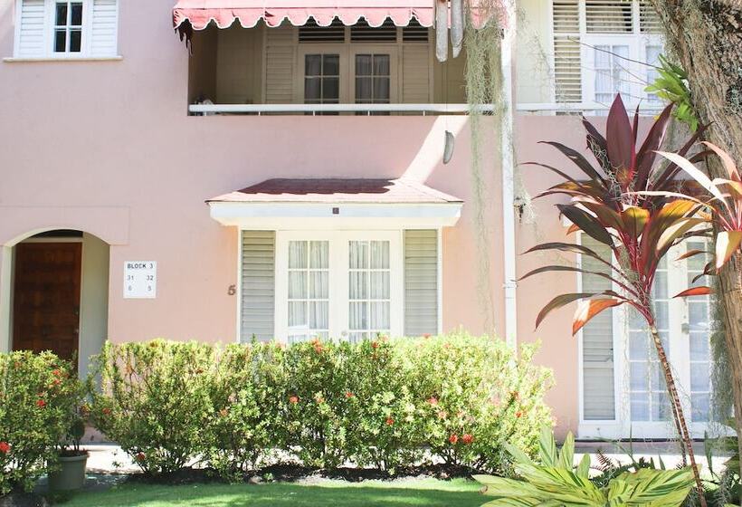 هتل Fisherman S Point Beach Resort