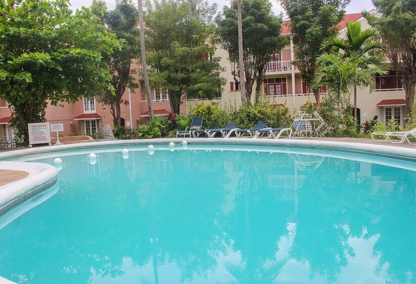 هتل Fisherman S Point Beach Resort