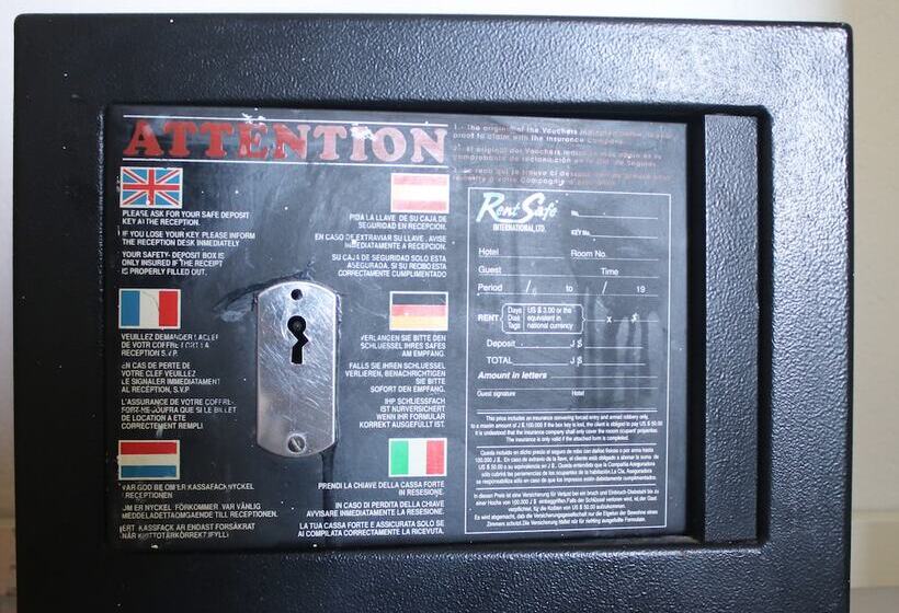 هتل Fisherman S Point Beach Resort