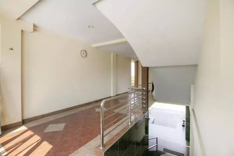 Hotelli Oyo 75387 4 Men Court