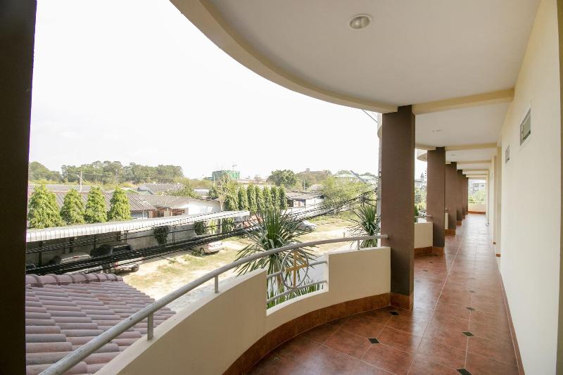 ホテル Oyo 75387 4 Men Court