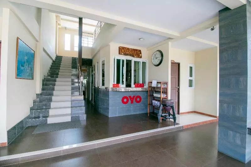 Hotelli Oyo 75387 4 Men Court