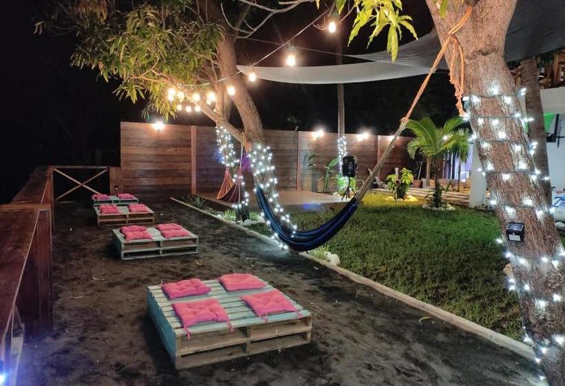 The Beach Break Hotel El Zonte