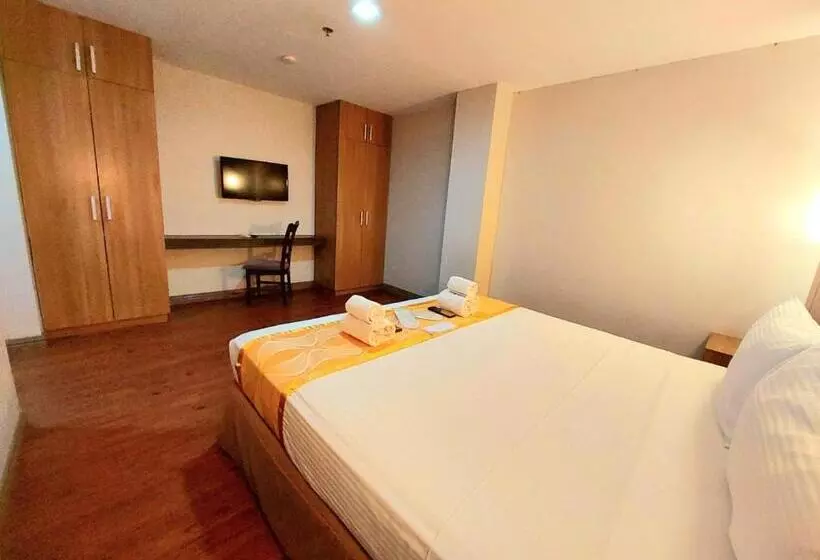 Tagaytay Hotel Sixb