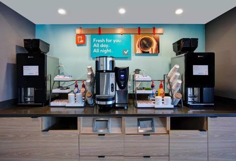 Avid Hotels   Detroit   Warren, An Ihg