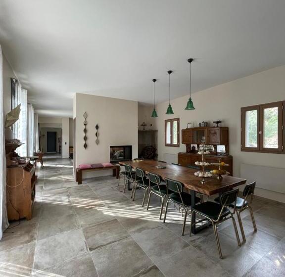 مبيت وإفطار Casa Voltegira