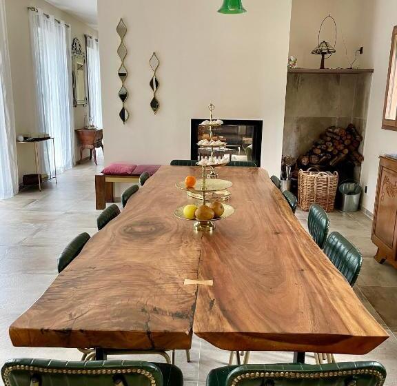 مبيت وإفطار Casa Voltegira