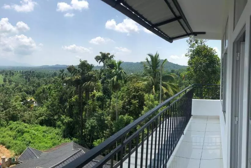 ベッドアンドブレックファースト Raveendra Inn