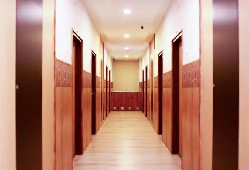 ホテル Abi`s Residency