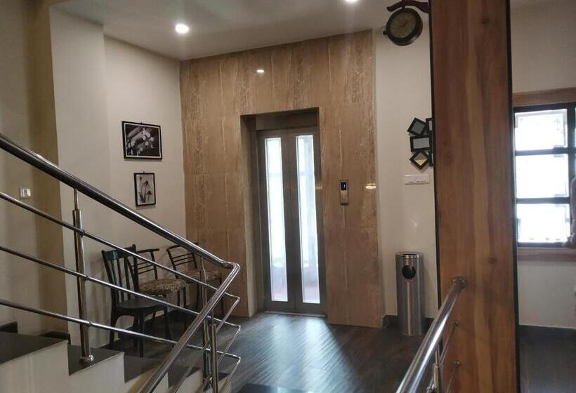 هتل Bikram A Boutique