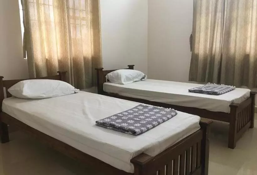 カプセルホテル Shantham Service Apartments, Kinathukadavu, Coimbatore