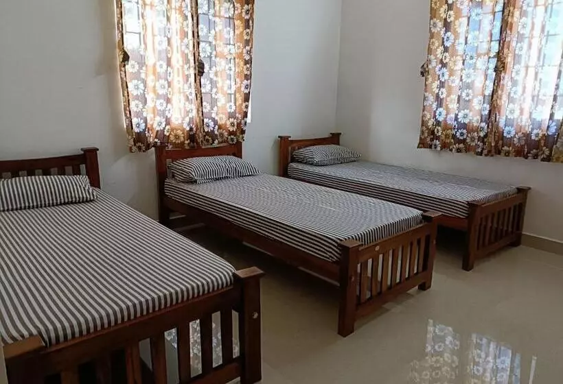 カプセルホテル Shantham Service Apartments, Kinathukadavu, Coimbatore