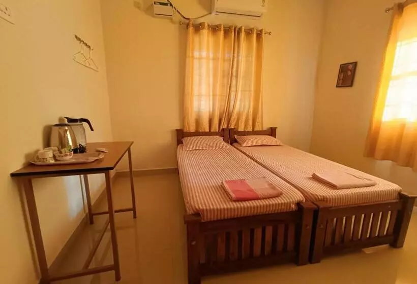 カプセルホテル Shantham Service Apartments, Kinathukadavu, Coimbatore