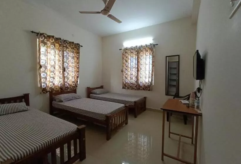 カプセルホテル Shantham Service Apartments, Kinathukadavu, Coimbatore