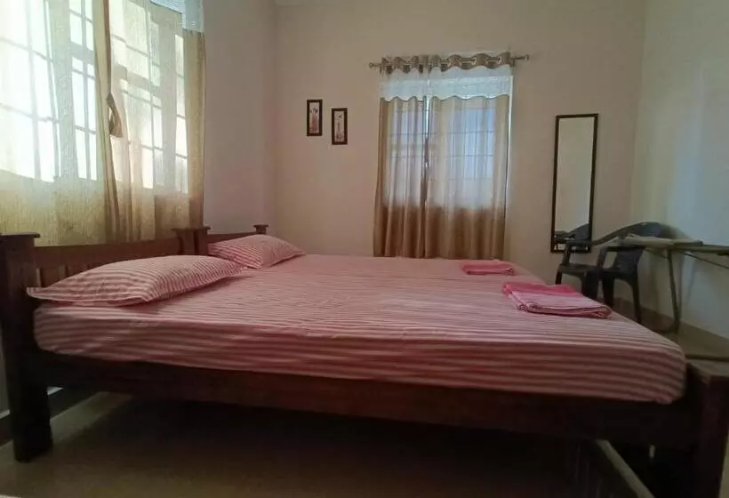 カプセルホテル Shantham Service Apartments, Kinathukadavu, Coimbatore
