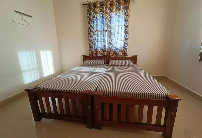 カプセルホテル Shantham Service Apartments, Kinathukadavu, Coimbatore