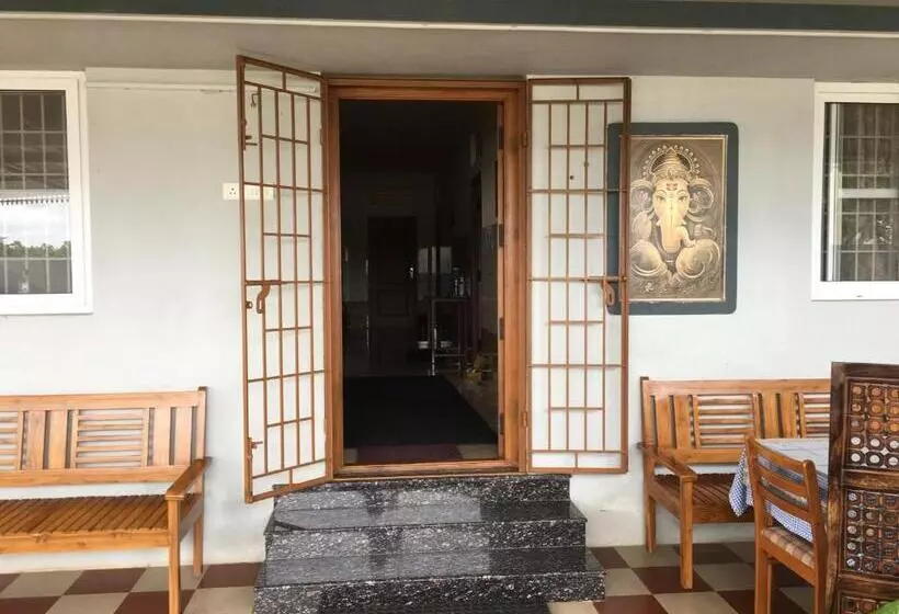 カプセルホテル Shantham Service Apartments, Kinathukadavu, Coimbatore