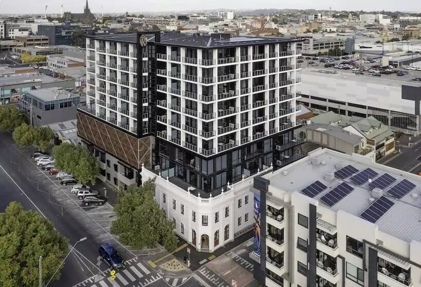 Hotelli Oaks R Suites Geelong