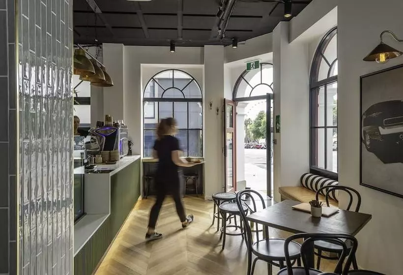 Hotelli Oaks R Suites Geelong