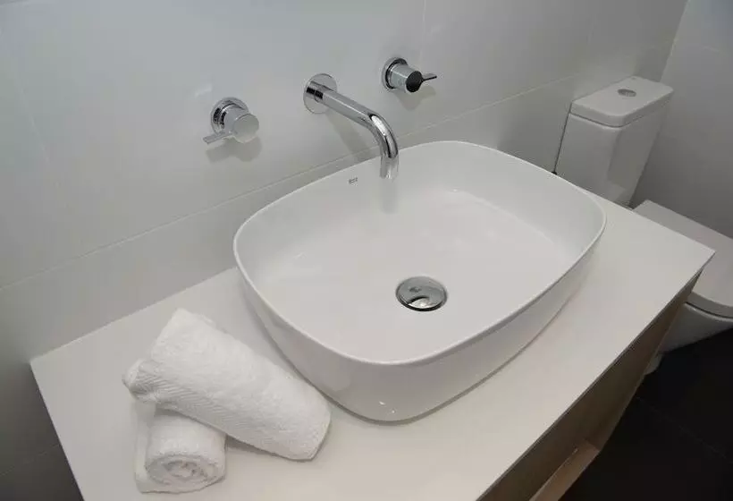 Hotelli Oaks R Suites Geelong