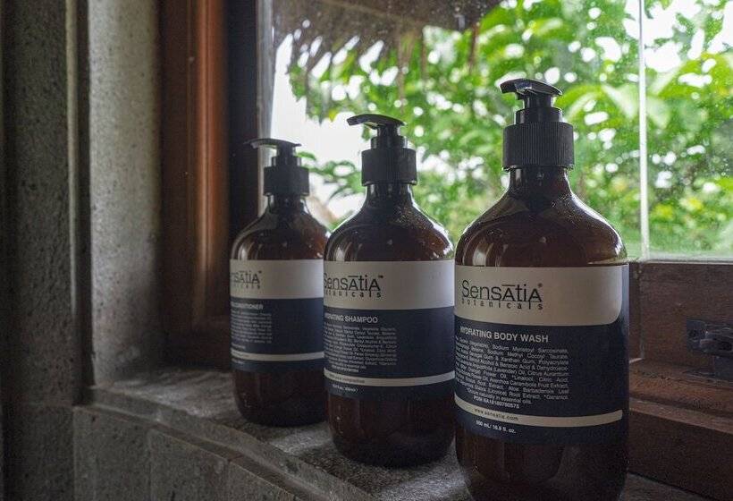 Отель Tira Vilagna Suites & Spa